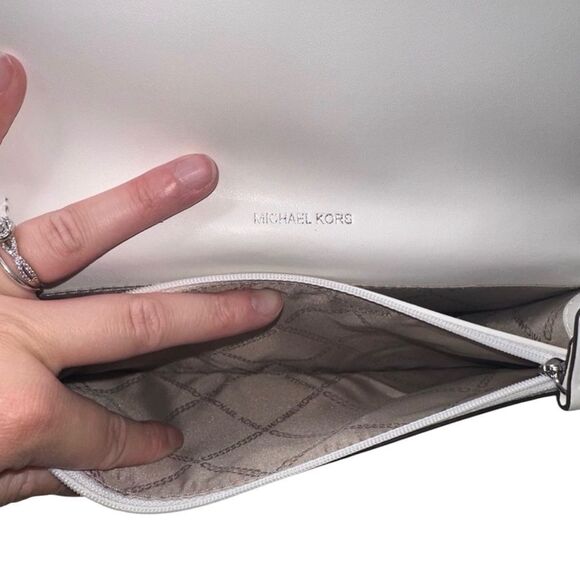 |NWT| MICHAEL KORS Optic White Jet Set Flap Crossbody Leather Bag - Picture 8 of 10